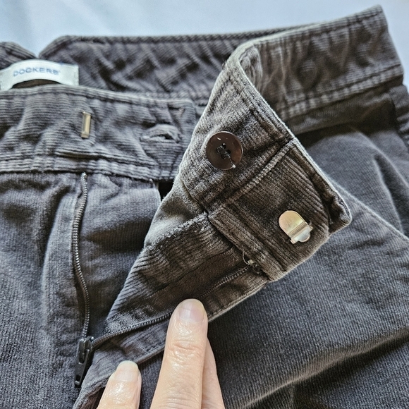 Dockers women's mid-rise dark gray boot cut corduroys size 14 short - Picture 10 of 10